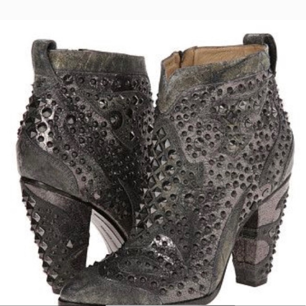 Frye Remy Deco Studded Short Ankle Bootie Anthracite Charcoal Gray Size 9.5